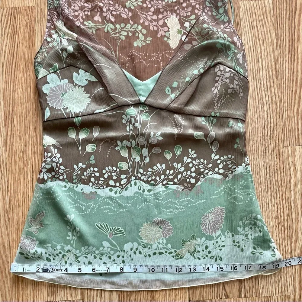 𝅺TAHARI Silk Floral Tank - Picture 11 of 11